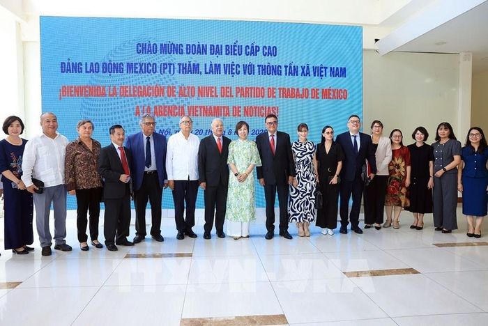 Các đại biểu chụp ảnh chung. Ảnh: Tuấn Anh - TTXVN