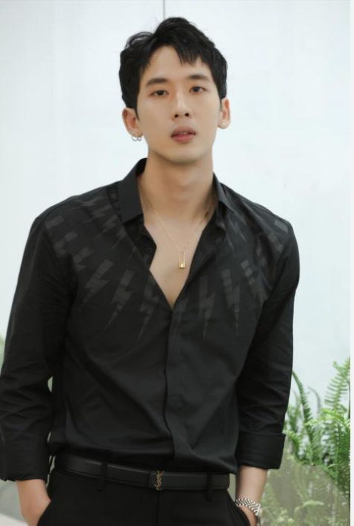 Tuấn Trần.