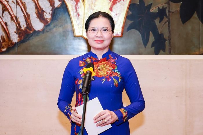 Ủy viên TƯ Đảng, Phó Chủ tịch - Tổng Thư ký UBTƯ MTTQ Việt Nam Hà Thị Nga phát biểu tại buổi gặp mặt. Ảnh: Quang Vinh