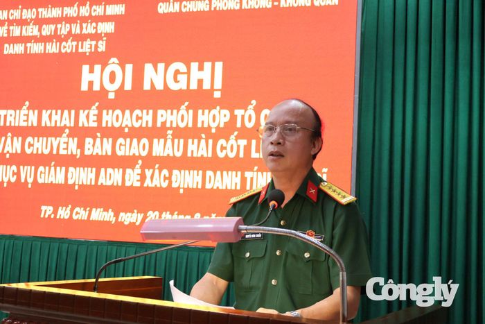 Đại tá Nguyễn Đình Chuẩn, Phó Tư lệnh Bộ Tư lệnh TP.HCM phát biểu tại hội nghị.