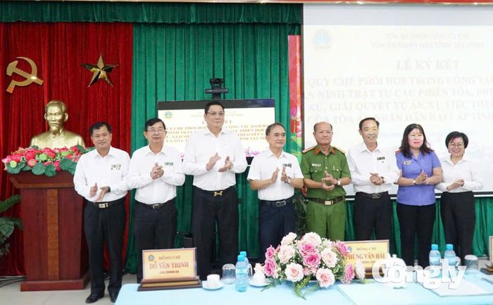 Lãnh đạo các đơn vị