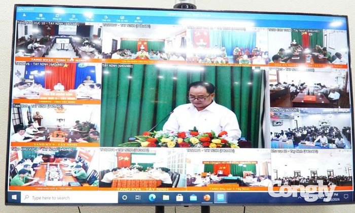 Lễ ký kết được tổ chức trực tiếp tại TAND tỉnh, kết hợp trực tuyến với 12 TAND khu vực.