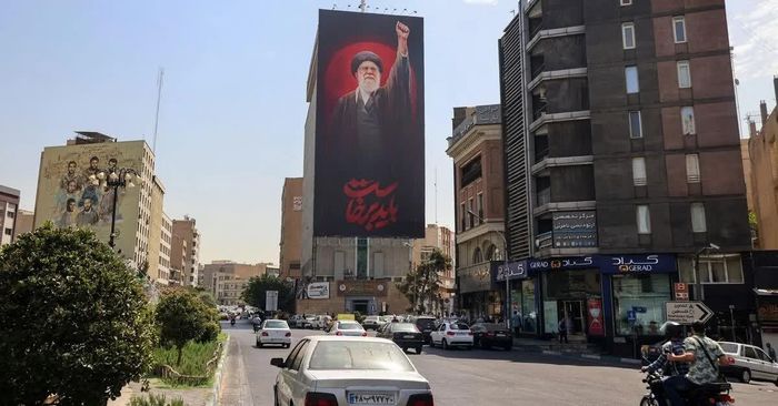 Ông Trump tuyên bố Mỹ sẽ tiến hành “chiến tranh kinh tế và cô lập” Iran ở quy mô chưa từng có. Ảnh: Reuters
