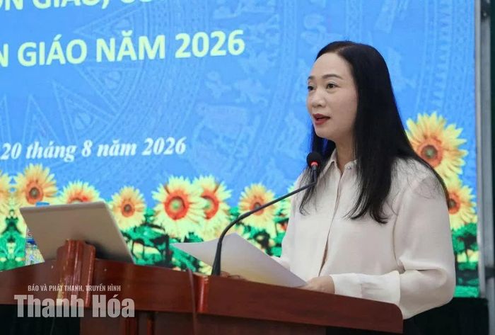 Giám đốc Sở Dân tộc và Tôn giáo Vũ Thị Hương phát biểu khai mạc hội nghị.