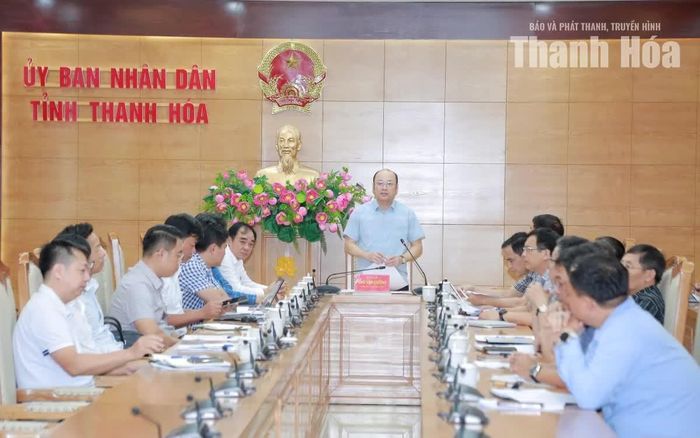 Phó Chủ tịch UBND tỉnh Cao Văn Cường chủ trì hội nghị.