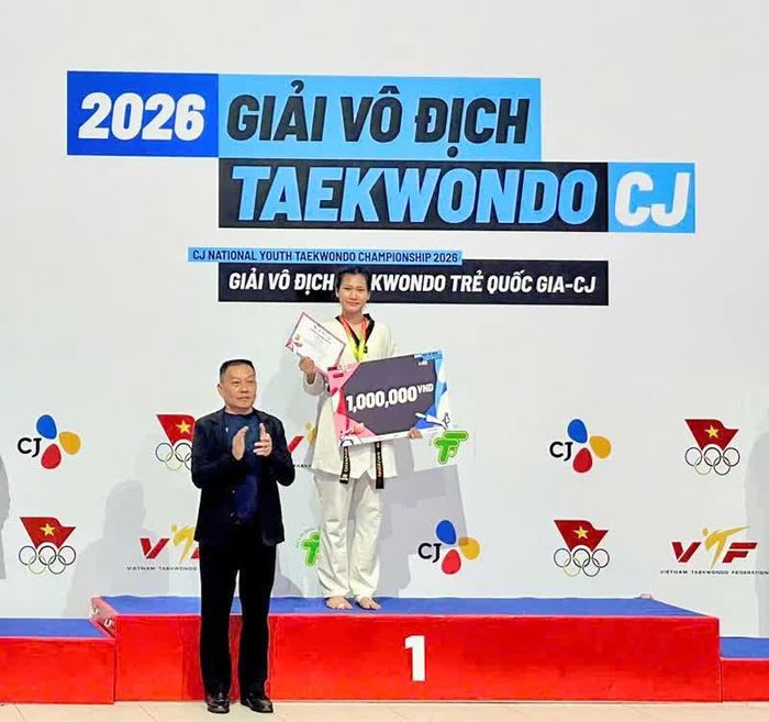 VĐV Mai Phương tiếp tục giành HCV hạng trên 68kg nữ U17, bảo vệ thành công chức vô địch Taekwondo trẻ quốc gia. Ảnh: NVCC