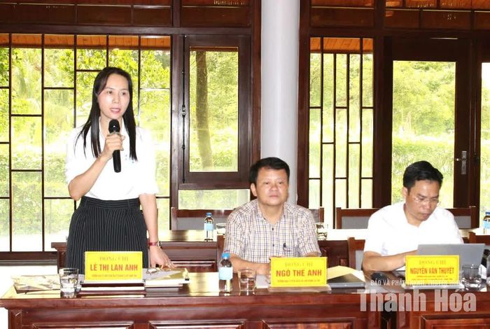 Thành viên đoàn kiểm tra phát biểu ý kiến.