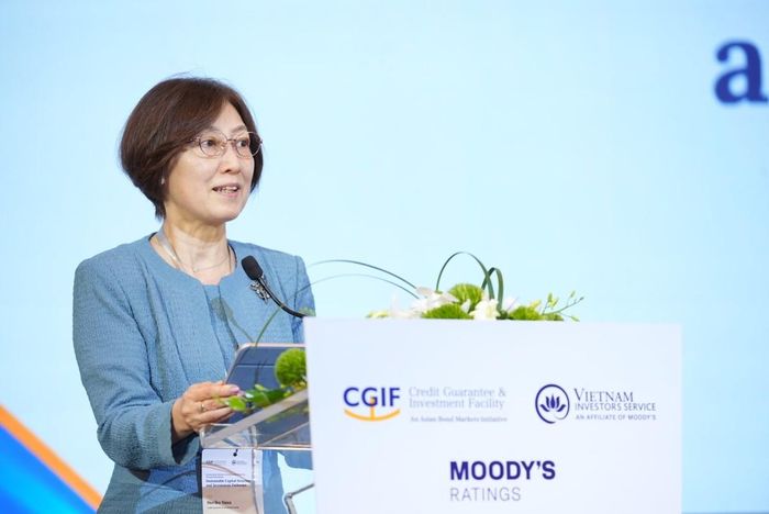 Bà Noriko Nasu, Giám đốc điều hành của CGIF, nhấn mạnh tầm quan trọng của các định chế tài trợ trong các dự án hạ tầng. Ảnh: VIS Rating.