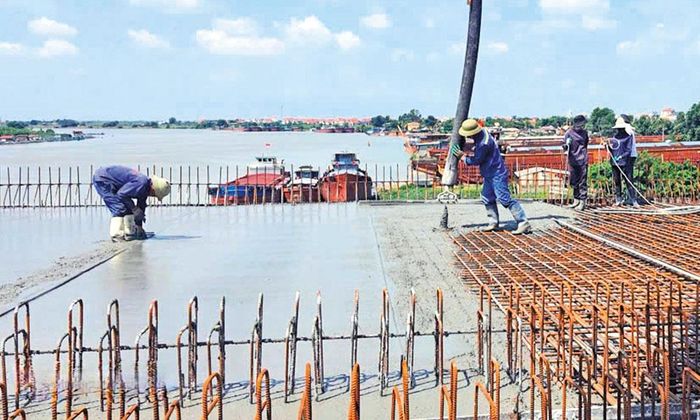 Cầu Kênh Vàng được đẩy nhanh tiến độ thi công.