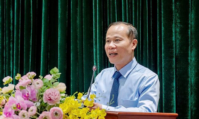 Phó Chủ tịch Thường trực UBND tỉnh Mai Sơn phát biểu tại hội nghị.