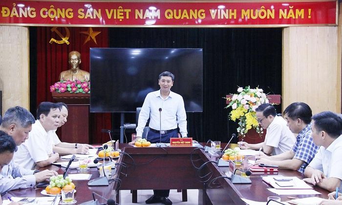  Đồng chí Nguyễn Việt Oanh phát biểu kết luận. 