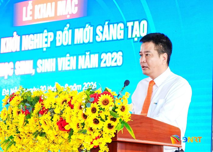 PGS.TS Đoàn Ngọc Phi Anh, Phó Hiệu trưởng Trường Đại học Kinh tế phát biểu khai mạc Tuần lễ khởi nghiệp đổi mới sáng tạo. Ảnh: NGỌC HÀ