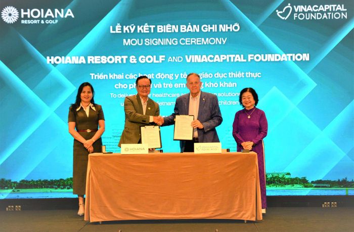 HOIANA và VinaCapital Foundation tiếp tục ký kết thỏa thuận hợp tác vì cộng đồng. Ảnh: TUYẾT MAI