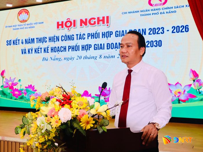 Phó Bí thư Thành ủy, Chủ tịch Ủy ban MTTQ Việt Nam thành phố Nguyễn Đình Vĩnh phát biểu chỉ đạo tại hội nghị. Ảnh: QUỐC TUẤN
