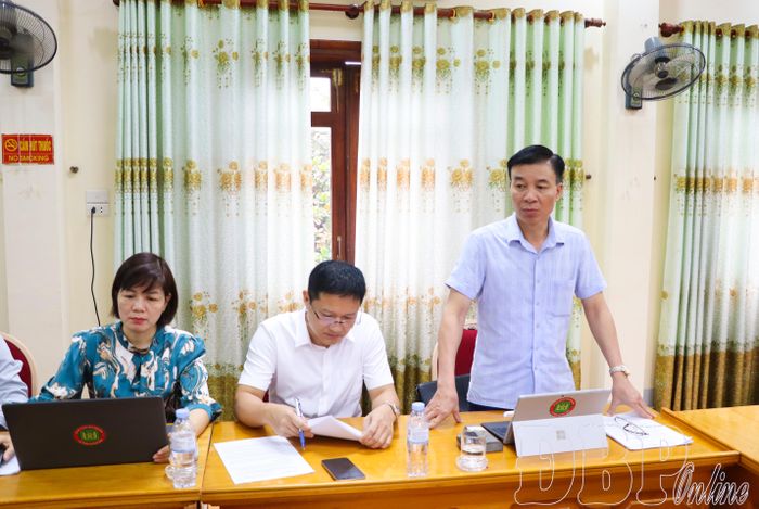 Lãnh đạo Sở Xây dựng phát biểu tại buổi làm việc.