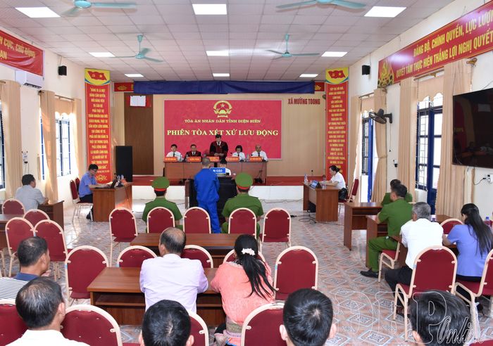 Tòa án nhân dâ tỉnh xét xử lưu động 2 vụ án về tội “Mua bán trái phép chất ma túy” tại xã Mường Toong.