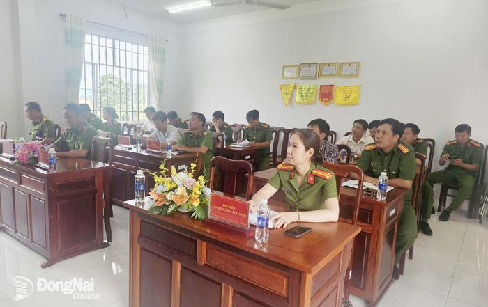 Các đại biểu dự hội nghị.