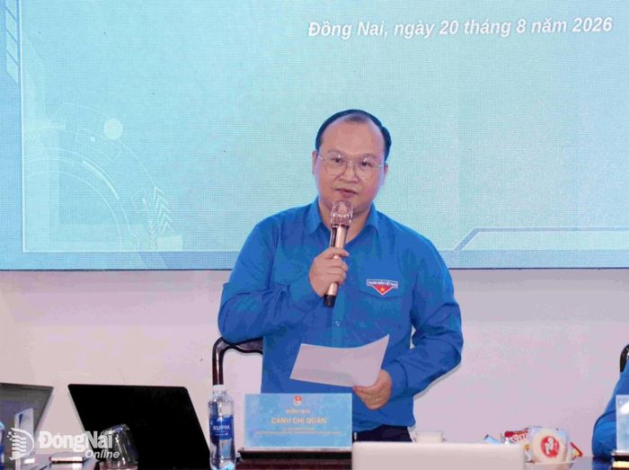 Ủy viên Ban Chấp hành Trung ương Đoàn, Phó Trưởng ban Công tác thanh thiếu nhi Trung ương Đoàn Cảnh Trí Quân phát biểu tại hội nghị. Ảnh: Ngọc Huyền
