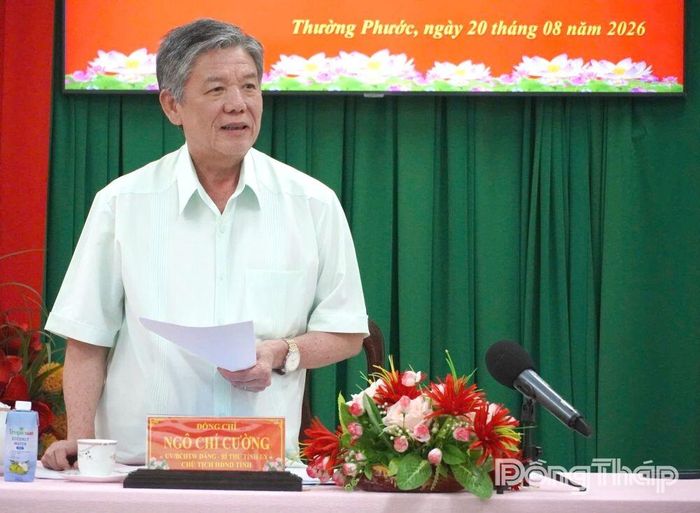  Bí thư Tỉnh ủy Ngô Chí Cường phát biểu tại buổi làm việc với Ban Thường vụ Đảng ủy xã Thường Phước.