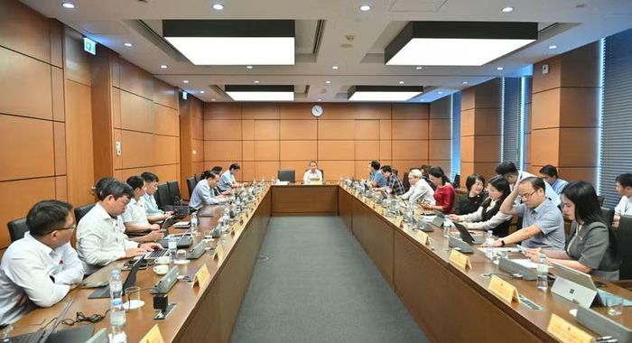  Quang cảnh phiên thảo luận tại tổ chiều 19-8. Ảnh: Đoàn ĐBQH tỉnh Gia Lai 