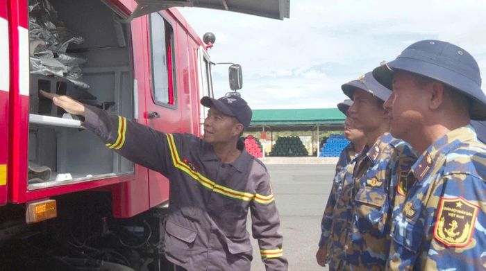Hướng dẫn tính năng, tác dụng của trang thiết bị trên từng loại xe chữa cháy.