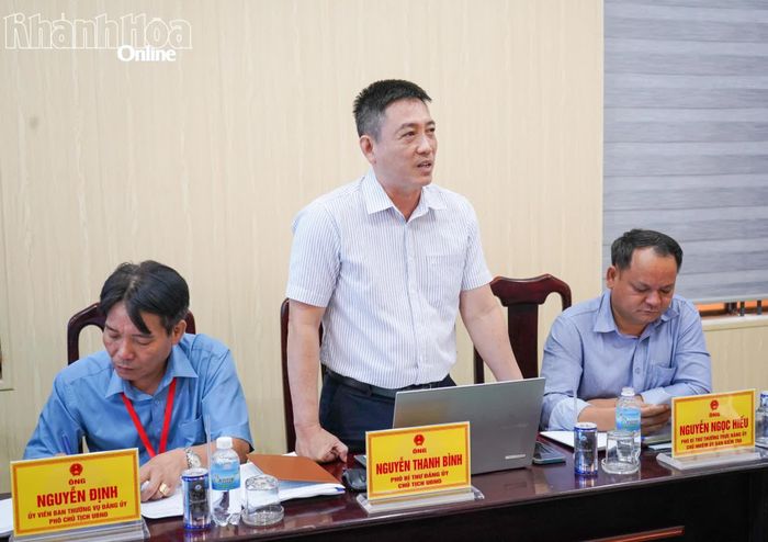 Lãnh đạo xã Tây Ninh Hòa phát biểu tại buổi kiểm tra.