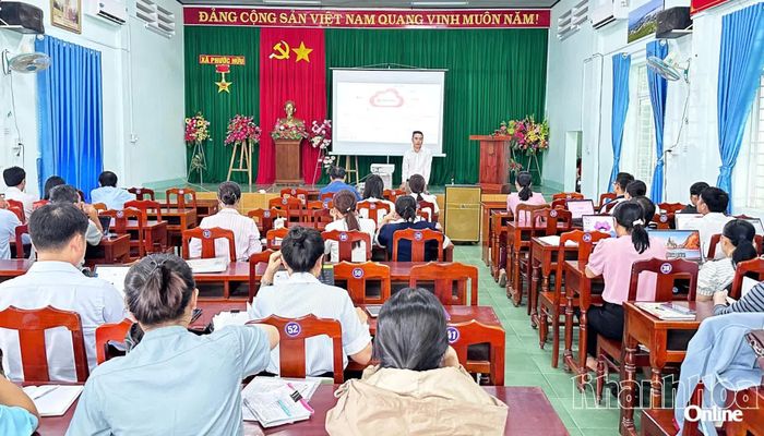 Quang cảnh chương trình tập huấn.