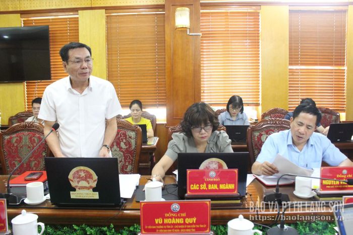 Lãnh đạo Sở Nông nghiệp và Môi trường làm rõ một số nội dung đại biểu quan tâm
