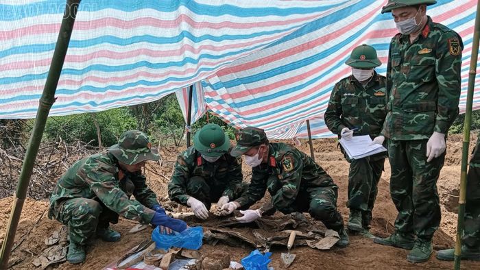 Chỉ trong 7 tháng năm 2026, các lực lượng tìm kiếm, quy tập hài cốt liệt sĩ thực hiện trên 4.500 ngày công, thực hiện đào bới khoảng 742 ha và phát quang 226 ha.