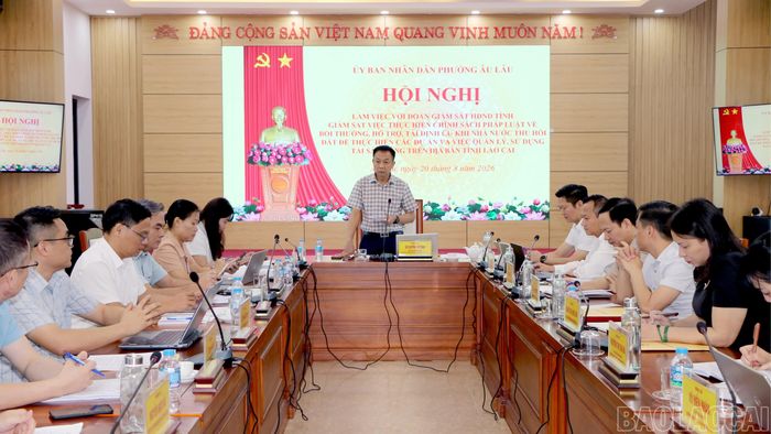 Quang cảnh buổi làm việc.