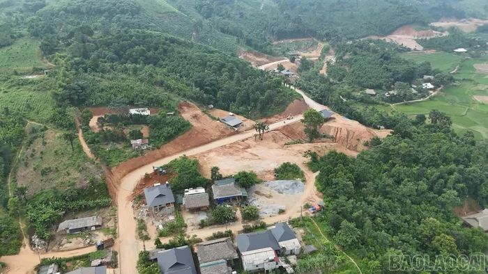Tranh thủ điều kiện thời tiết thuận lợi, các đơn vị thi công huy động nhân lực, máy móc, thiết bị để đẩy nhanh tiến độ, hướng tới mục tiêu giải ngân tối thiểu 75% kế hoạch vốn trong quý III.