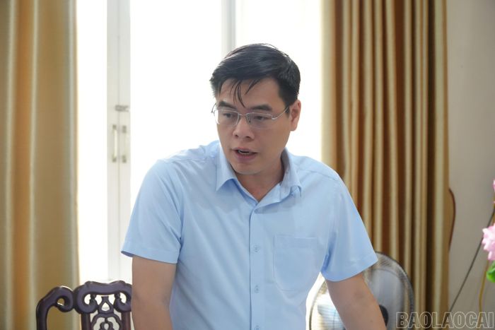 Đồng chí Hà Đức Hải - Phó Chủ tịch Ủy ban MTTQ Việt Nam tỉnh, Bí thư Tỉnh đoàn, Thành viên Ban đại diện HĐQT Ngân hàng Chính sách xã hội tỉnh phát biểu kết luận buổi làm việc.