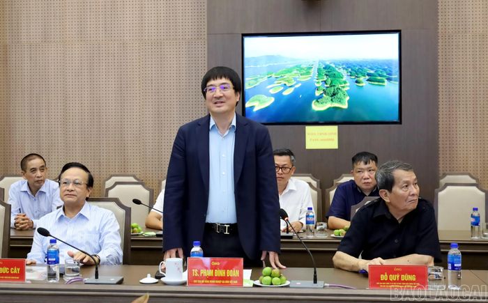 Tiến sĩ Phạm Đình Đoàn - Chủ tịch Hội đồng Doanh nghiệp gia đình Việt Nam đánh giá cao tiềm năng, lợi thế và những định hướng phát triển mới của tỉnh Lào Cai sau hợp nhất.