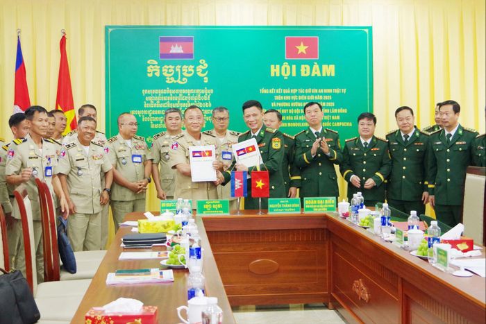 Ban Chỉ huy BĐBP tỉnh Lâm Đồng và Ty Công an tỉnh Mondulkiri ký kết biên bản hội đàm