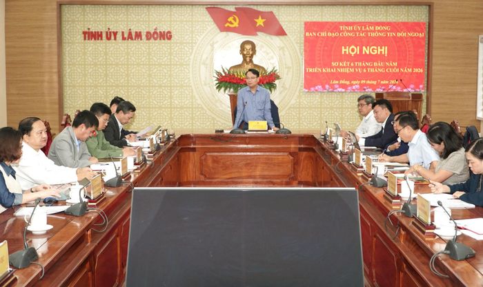 Phó Bí thư Thường trực Tỉnh ủy Đặng Hồng Sỹ - Trưởng Ban Chỉ đạo công tác thông tin đối ngoại tỉnh chủ trì Hội nghị sơ kết 6 tháng đầu năm 2026. Ảnh tư liệu