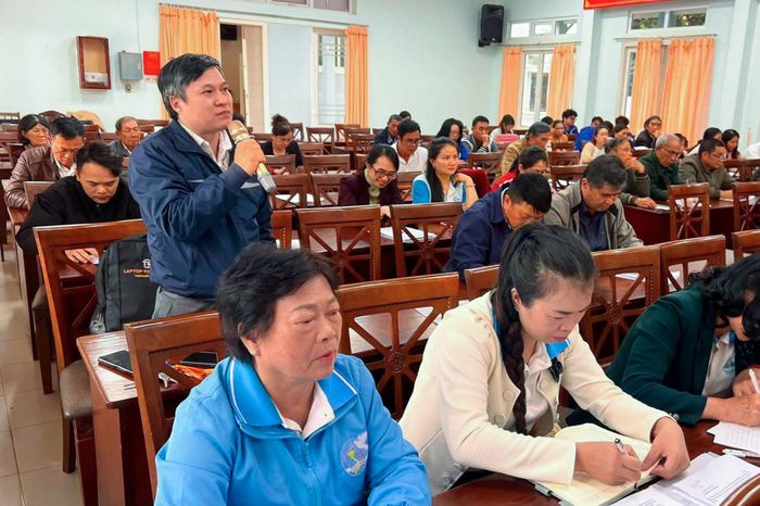 Đối thoại trực tiếp tạo điều kiện để những vấn đề phát sinh ở cơ sở được trao đổi, làm rõ