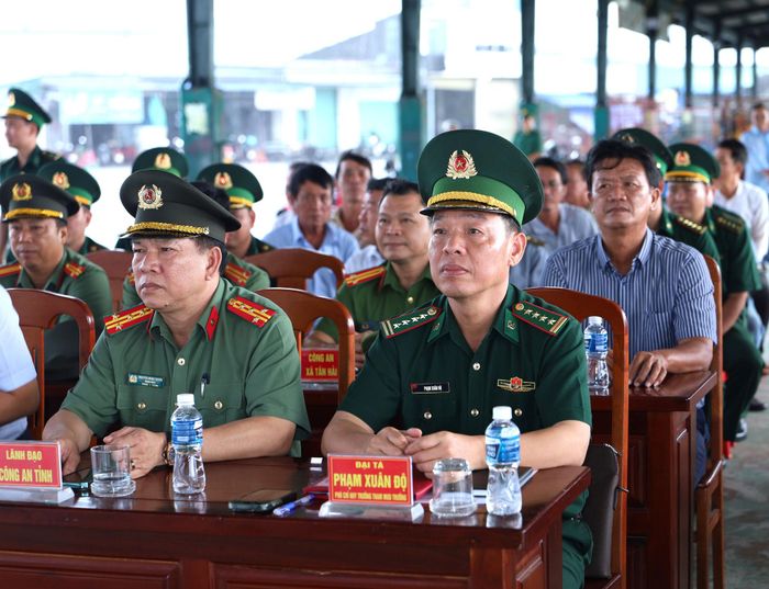 Đại tá Phạm Xuân Độ, Phó Chỉ huy trưởng, Tham mưu trưởng Ban Chỉ huy BĐBP tỉnh chủ trì lễ ra quân