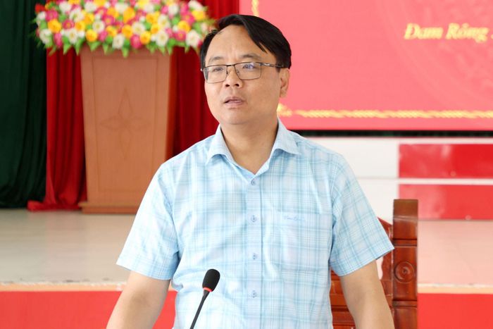 Phó Bí thư Thường trực Tỉnh ủy Lâm Đồng Đặng Hồng Sỹ đề nghị khẩn trương hoàn thành sắp xếp trường học, phân công cán bộ quản lý và giáo viên