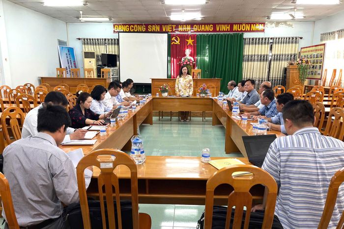 Quang cảnh buổi làm việc tại Trung tâm Y tế Khu vực Hàm Thuận Bắc