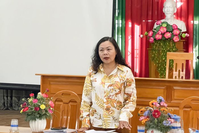Đồng chí Nguyễn Thị Thuận Bích, Tỉnh ủy viên, Phó Chủ tịch HĐND tỉnh, Phó Trưởng Đoàn thường trực, Tổ trưởng Tổ giám sát số 2 chủ trì buổi làm việc với Trung tâm Y tế Khu vực Hàm Thuận Bắc