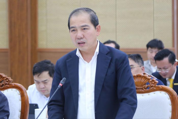 Giám đốc Sở Tài chính Lê Ngọc Tiến thông tin tới các tổ chức tín dụng một số lĩnh vực liên quan đến quy hoạch