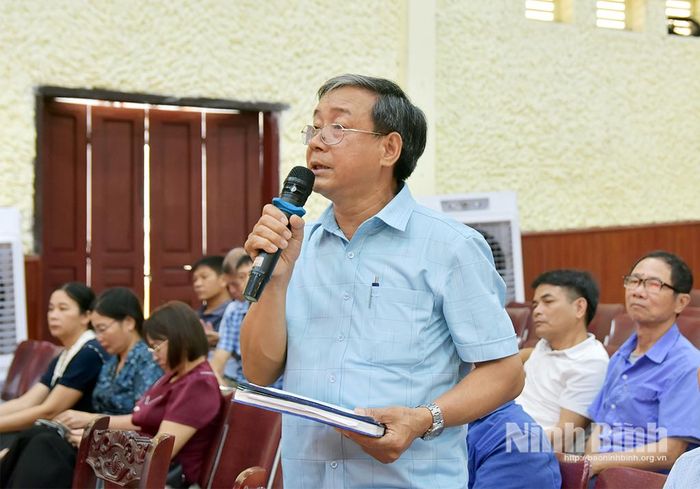 Đại diện nhân dân phát biểu ý kiến tại hội nghị. Ảnh: Minh Tân