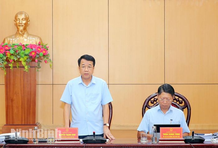 Đồng chí Nguyễn Thanh Bình, Phó Bí thư Tỉnh ủy, Chủ tịch UBND tỉnh phát biểu kết luận hội nghị.
