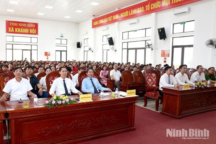 Các đại biểu dự buổi lễ. Ảnh: Minh Quang