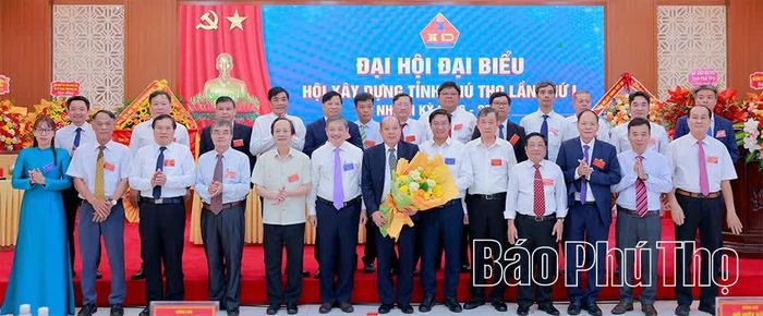 Ban Chấp hành Hội Xây dựng tỉnh Phú Thọ nhiệm kỳ 2026-2031 ra mắt Đại hội.