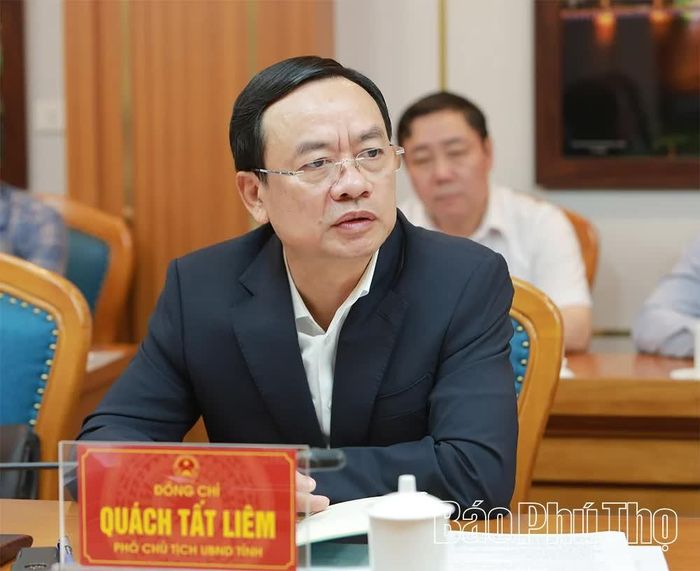 Phó Chủ tịch UBND tỉnh Quách Tất Liêm phát biểu tại buổi làm việc.