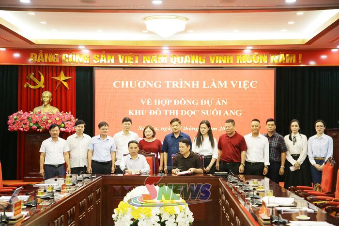 UBND tỉnh ký kết hợp đồng dự án Khu đô thị dọc suối Ang với Công ty cổ phần đầu tư bất động sản Tiến Phát Mộc Châu.