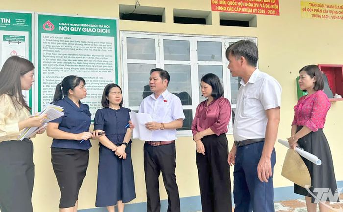 Đoàn công tác khảo sát tại xã Hợp Thành.