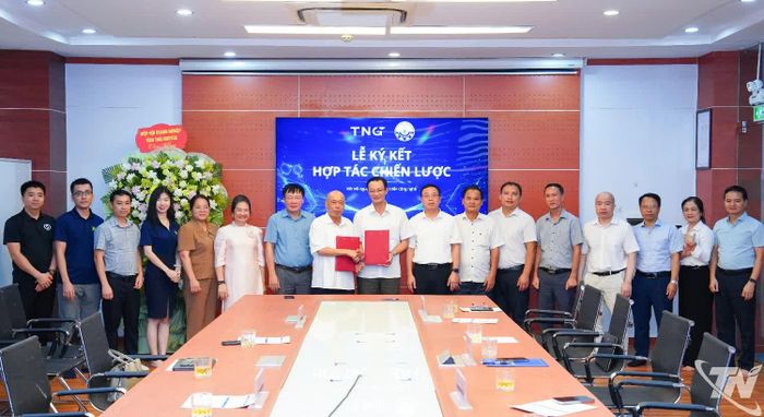 Hai đơn vị ký kết thỏa thuận hợp tác.