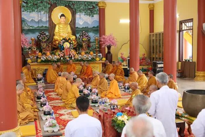 Chư tôn đức Giáo đoàn III hệ phái Khất sĩ chứng minh